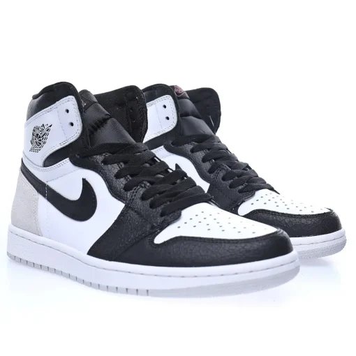 Nike Air Jordan 1 Retro High OG”Stage Haze”