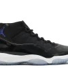 NIKE AIR JORDAN 11 BLACK AND WHITE