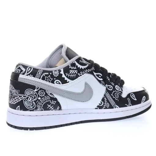 Nike Air Jordan 1 Low”Light Smoke Grey/Paisley”