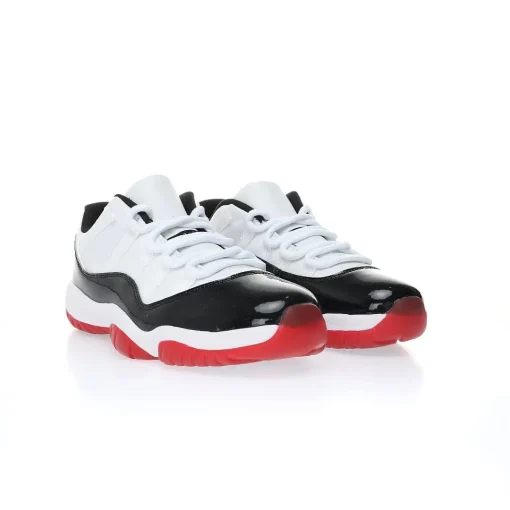 Nike Air Jordan 11 Retro Low”Concord Bred”