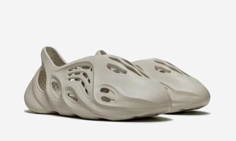 Yeezy Foam- RNNR Sand - Imagen 2