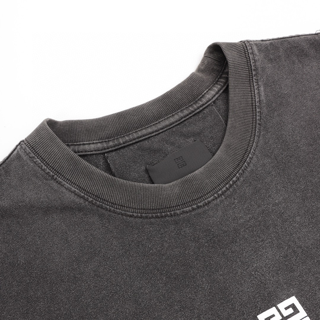 T-shirt Givenchy - Imagen 3