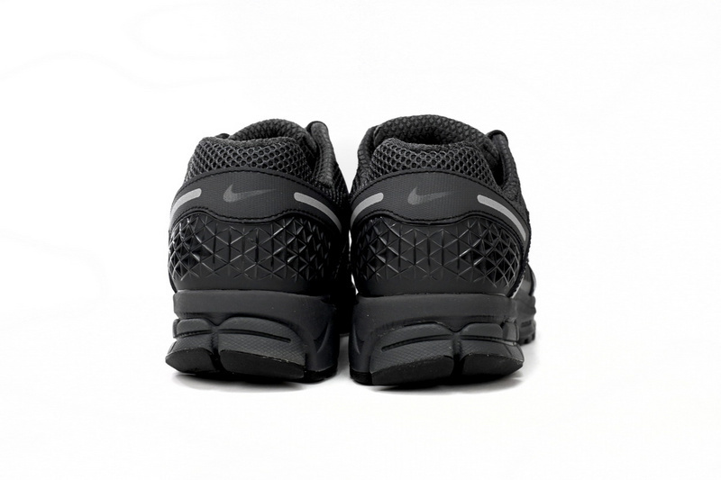 NikeAir Zoom Vomero 5 Black - Imagen 4