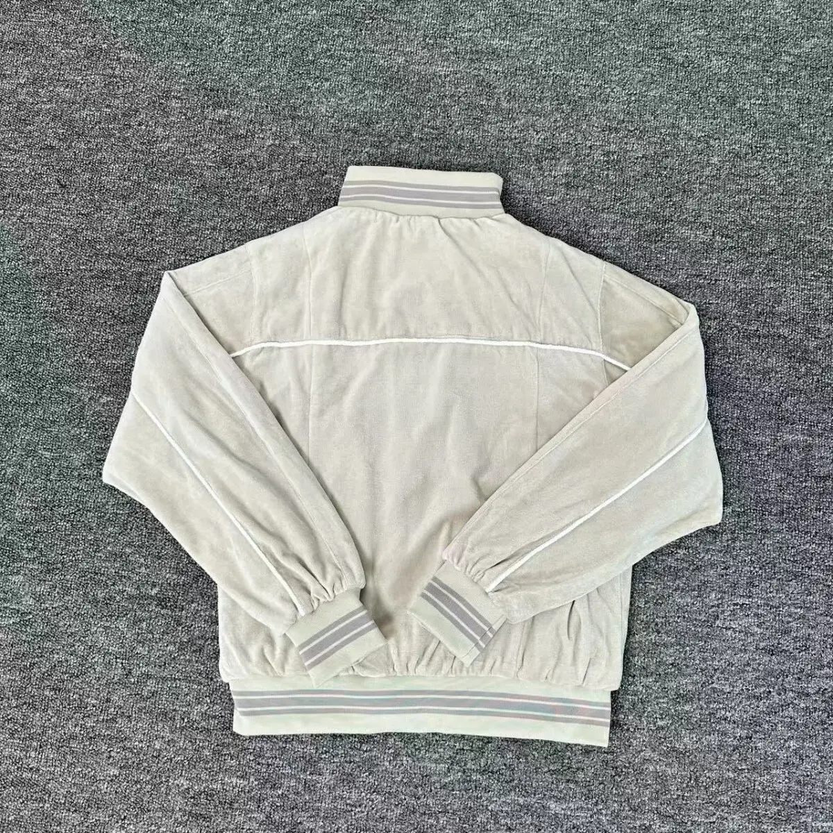 Corteiz CRTZ VVS Uptown Velour Track Jacket Gray - Imagen 2