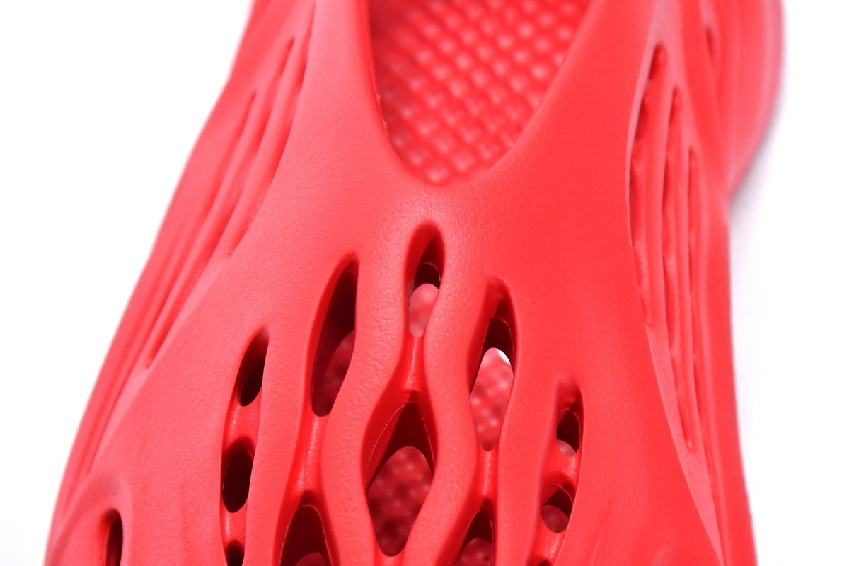 Yeezy Foam Runner Vermillion - Imagen 3