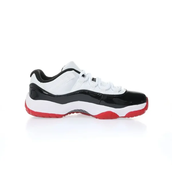 Nike Air Jordan 11 Retro Low”Concord Bred”