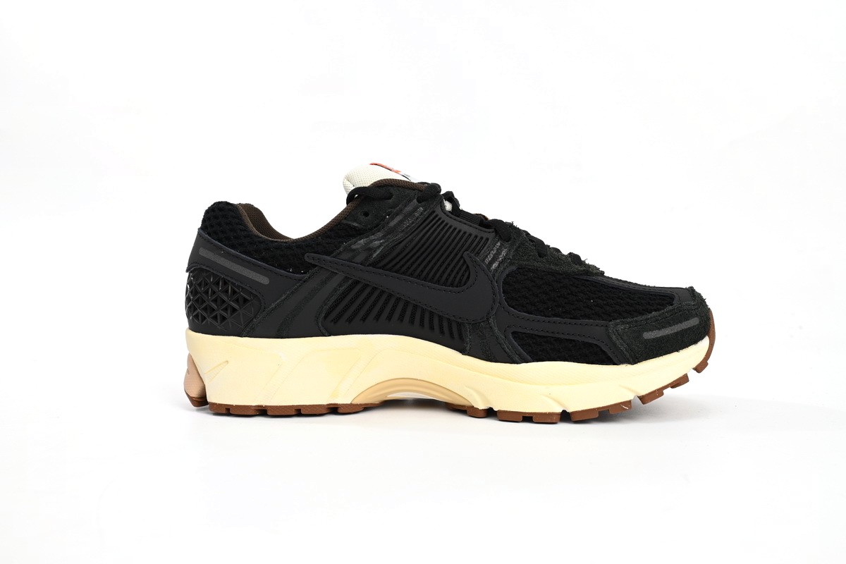 NikeAir Zoom Vomero 5 Pure Black