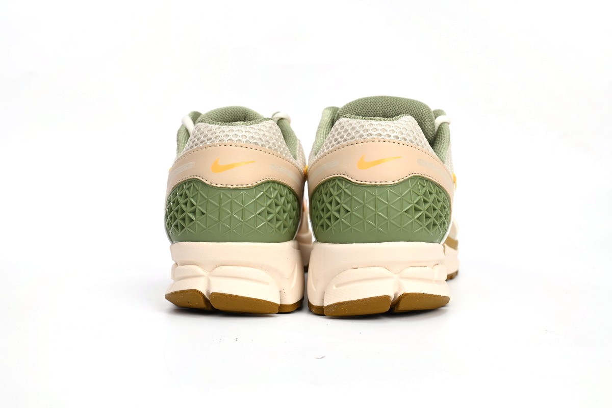 NikeAir Zoom Vomero 5 Beige Green
