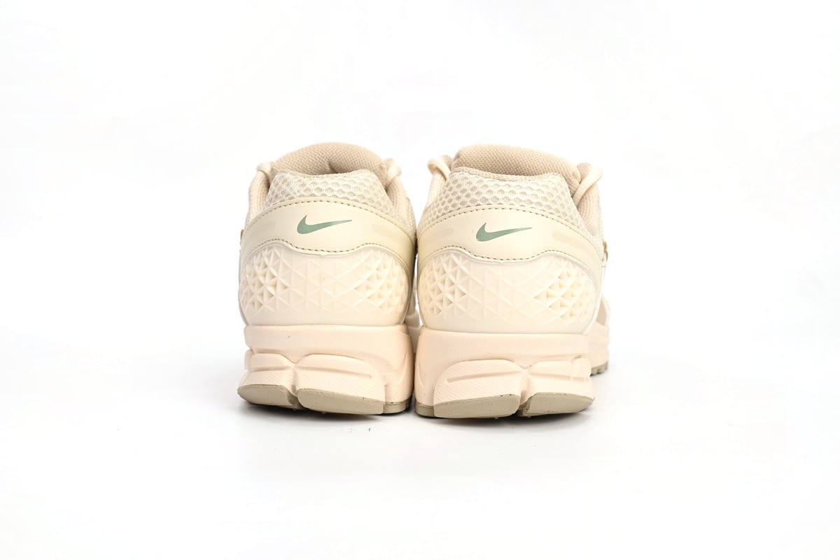 NikeAir Zoom Vomero 5 Beige Brown