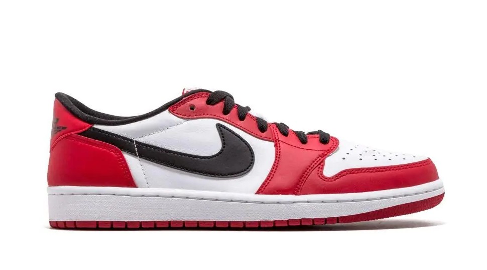 JORDAN 1 LOW RETRO CHICAGO